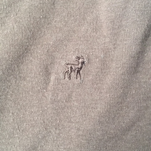 Old Navy Tiny Pit Shirt - Picture 3 of 4